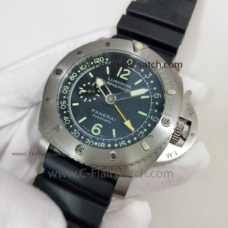 2019 New Panerai Submersible Pam193 Watch SS Black Dial